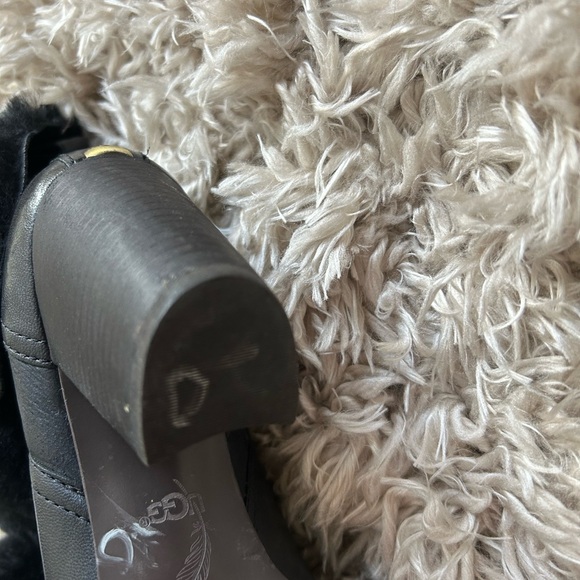 UGG Australia Jayne Black Stout boots 8.5 leather shearling heeled - Picture 6 of 11